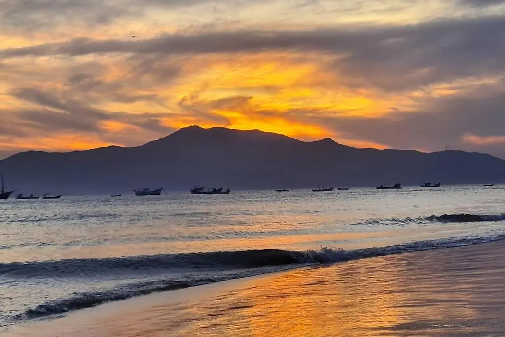 Дом отдыха Вилла Pe Na Areia Florianopolis Frente Mar